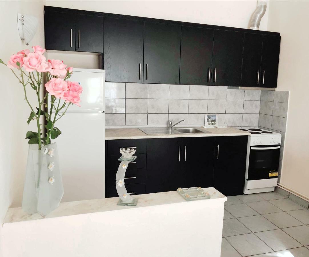 Anastasia'S Home Néa Péramos Bagian luar foto
